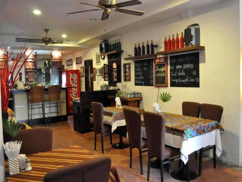Drop Inn Bangkok Exterior foto